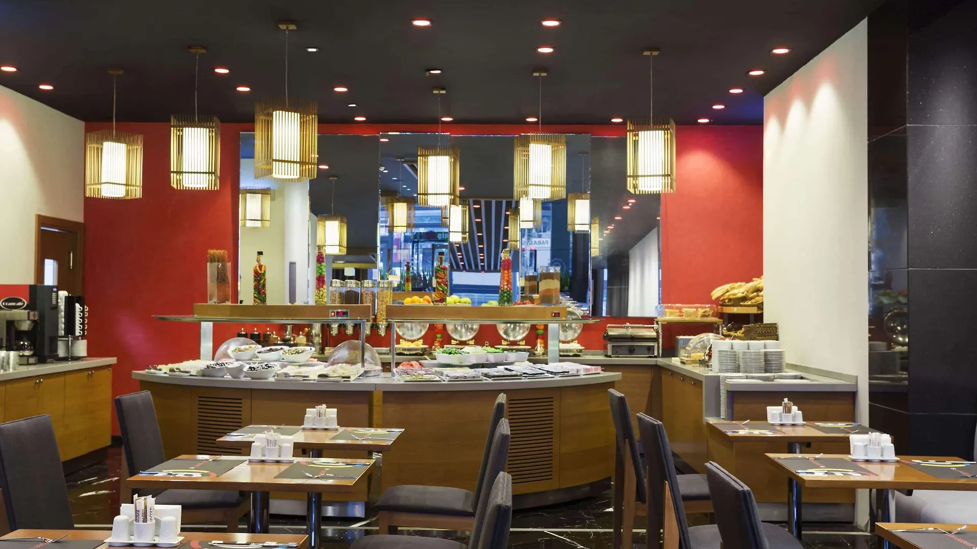 Ramada Encore By Wyndham Izmir 4*,