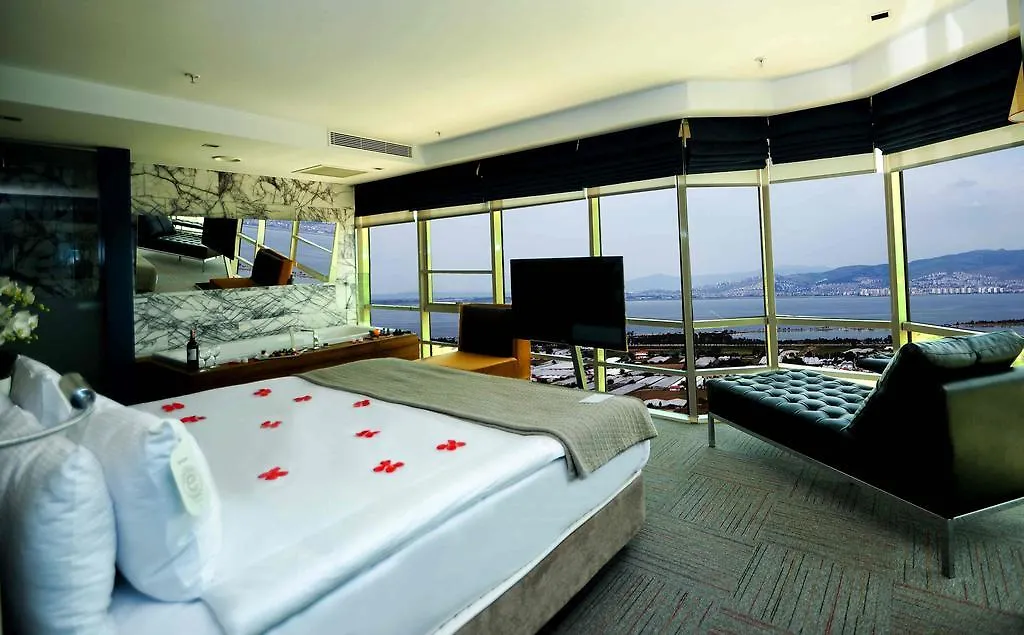 Ramada Encore By Wyndham Izmir