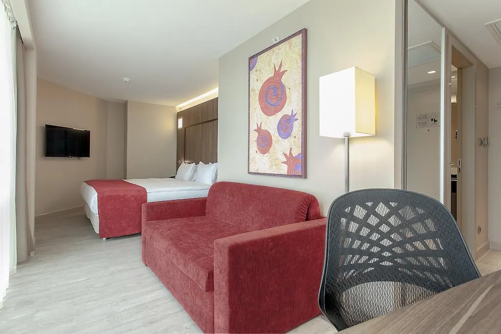 Ramada Encore By Wyndham Izmir Hotel