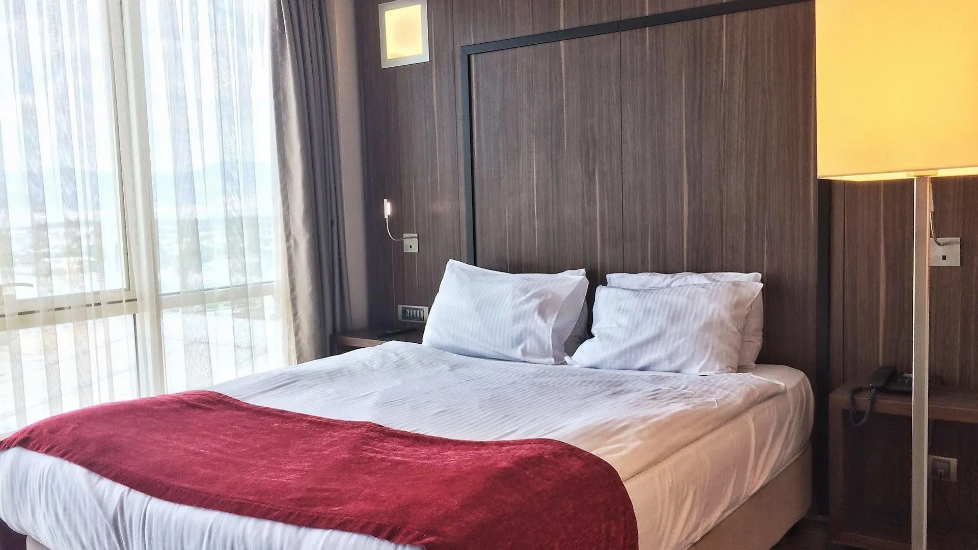 Ramada Encore By Wyndham Izmir Hotel